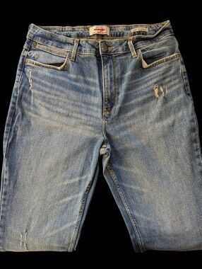 12x32 Women's Wrangler Jeans Like New